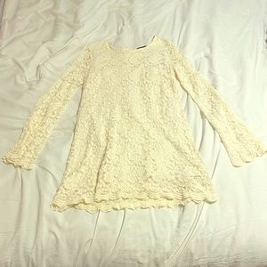 Women’s size L cream-colored lace dress